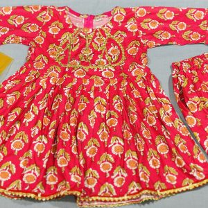 উজ্জ্বল গোলাপি ফুলেল শিশুদের ঐতিহ্যবাহী পোশাক – ৩ পিস সেট